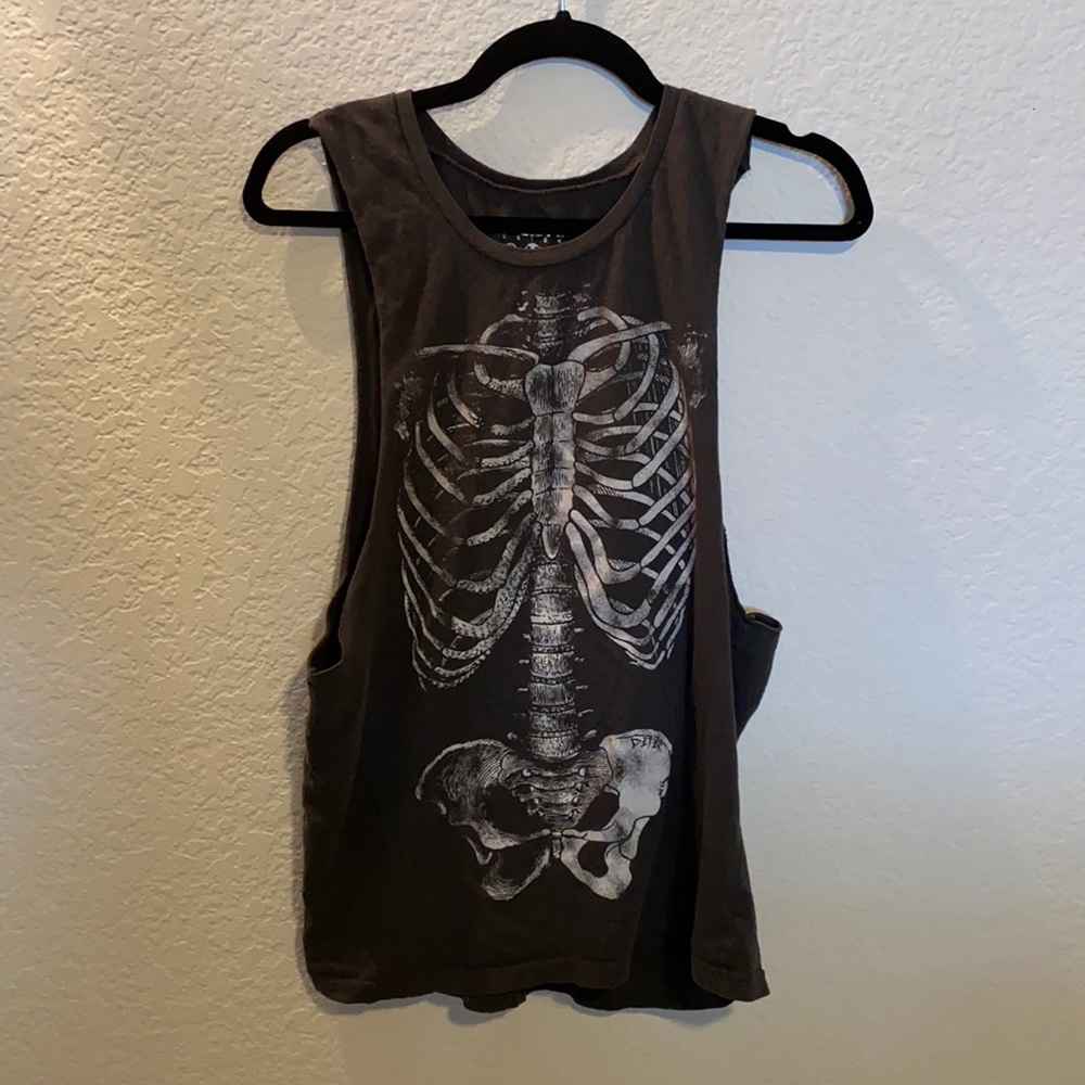 Skeleton Body Sleeve Less T